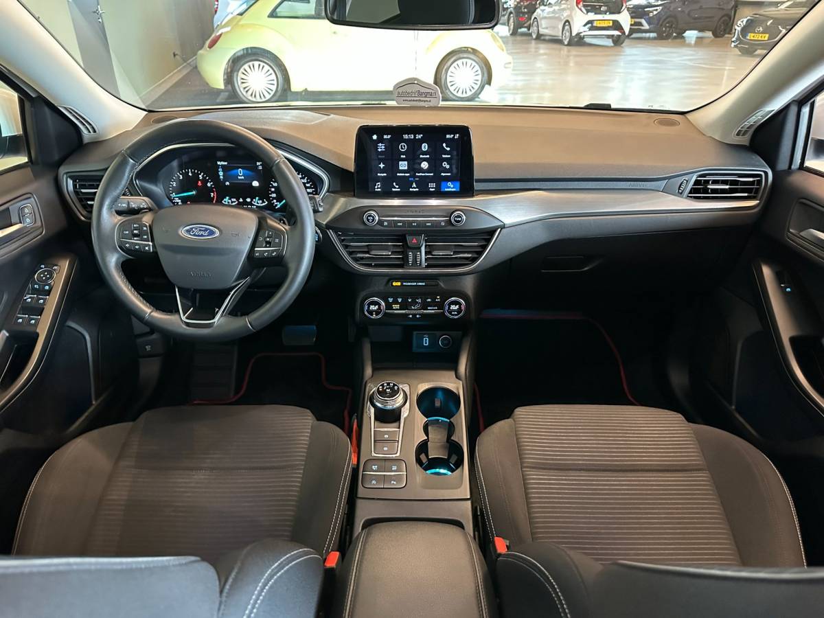 Ford Focus Ford Focus 1.0 EcoBoost AUTOMAAT 5-DEURS TITANIUM BUSINESS-uitv|APPLE CARPLAY+ANDROID AUTO|CRUISE CONTROL|NAVIGATIE|LM-VELGEN|PTS