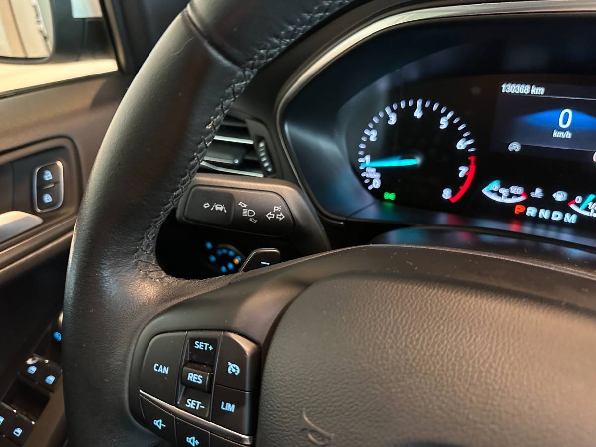Ford Focus Ford Focus 1.0 EcoBoost AUTOMAAT 5-DEURS TITANIUM BUSINESS-uitv|APPLE CARPLAY+ANDROID AUTO|CRUISE CONTROL|NAVIGATIE|LM-VELGEN|PTS