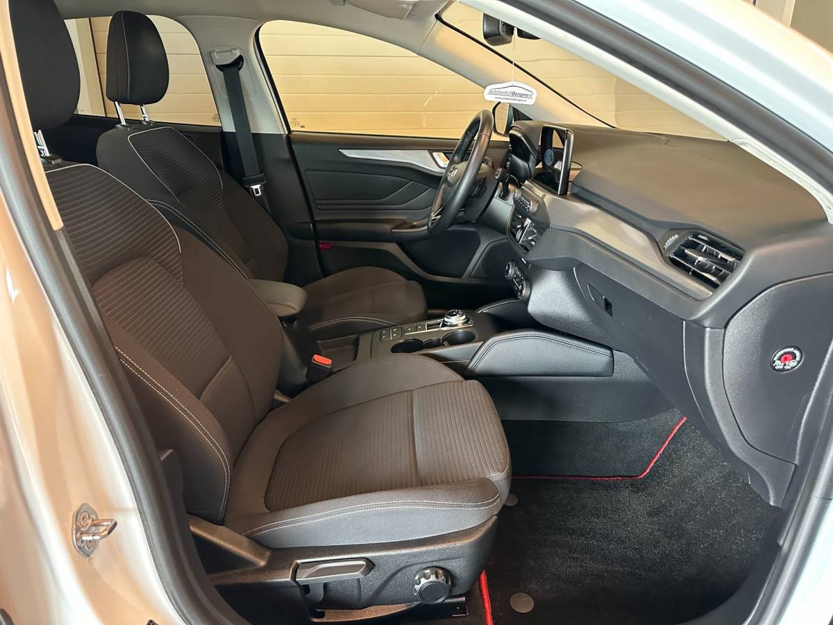 Ford Focus Ford Focus 1.0 EcoBoost AUTOMAAT 5-DEURS TITANIUM BUSINESS-uitv|APPLE CARPLAY+ANDROID AUTO|CRUISE CONTROL|NAVIGATIE|LM-VELGEN|PTS