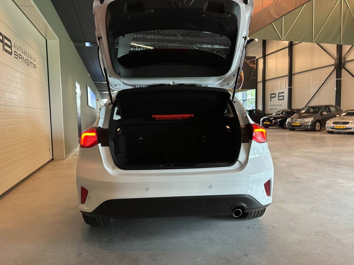 Ford Focus Ford Focus 1.0 EcoBoost AUTOMAAT 5-DEURS TITANIUM BUSINESS-uitv|APPLE CARPLAY+ANDROID AUTO|CRUISE CONTROL|NAVIGATIE|LM-VELGEN|PTS