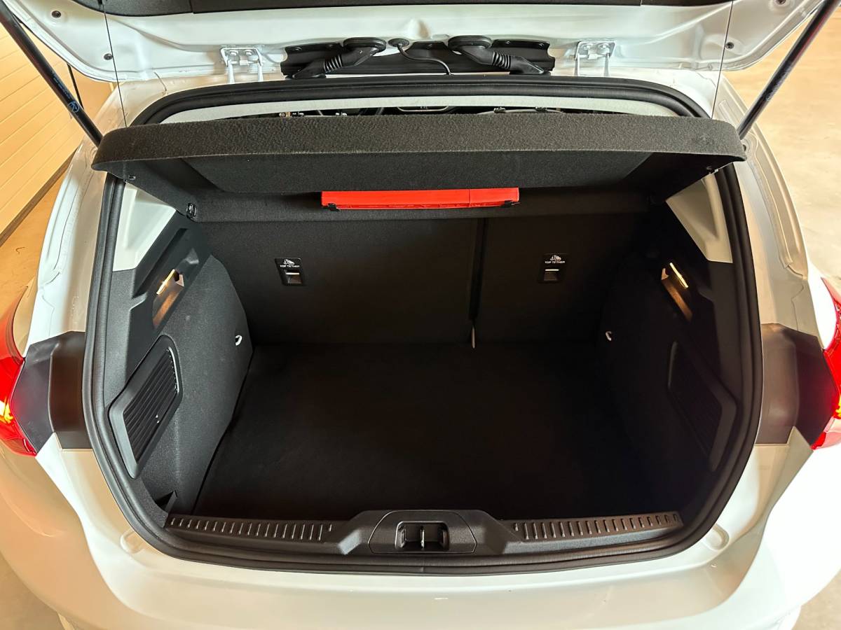 Ford Focus Ford Focus 1.0 EcoBoost AUTOMAAT 5-DEURS TITANIUM BUSINESS-uitv|APPLE CARPLAY+ANDROID AUTO|CRUISE CONTROL|NAVIGATIE|LM-VELGEN|PTS