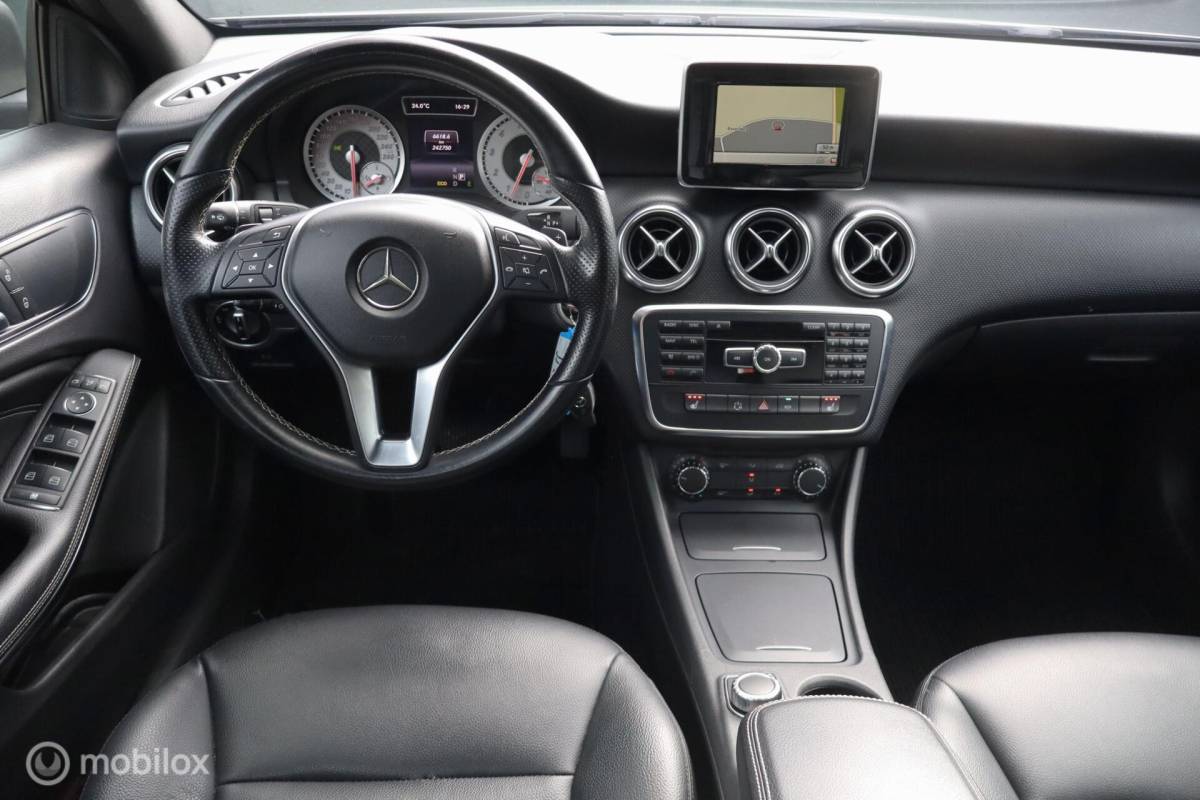 Mercedes-Benz A-Klasse Mercedes A180 aut Ambition | stoelverw | camera | trekhaak