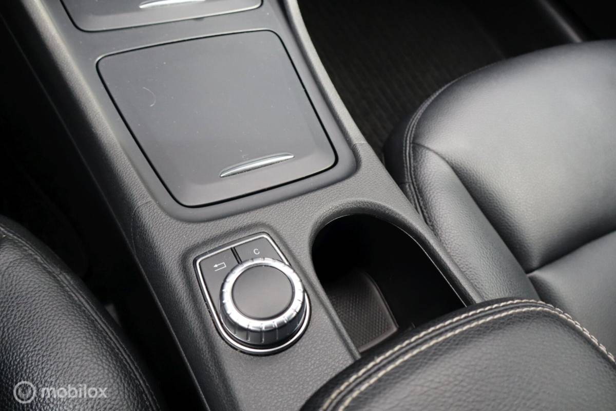 Mercedes-Benz A-Klasse Mercedes A180 aut Ambition | stoelverw | camera | trekhaak