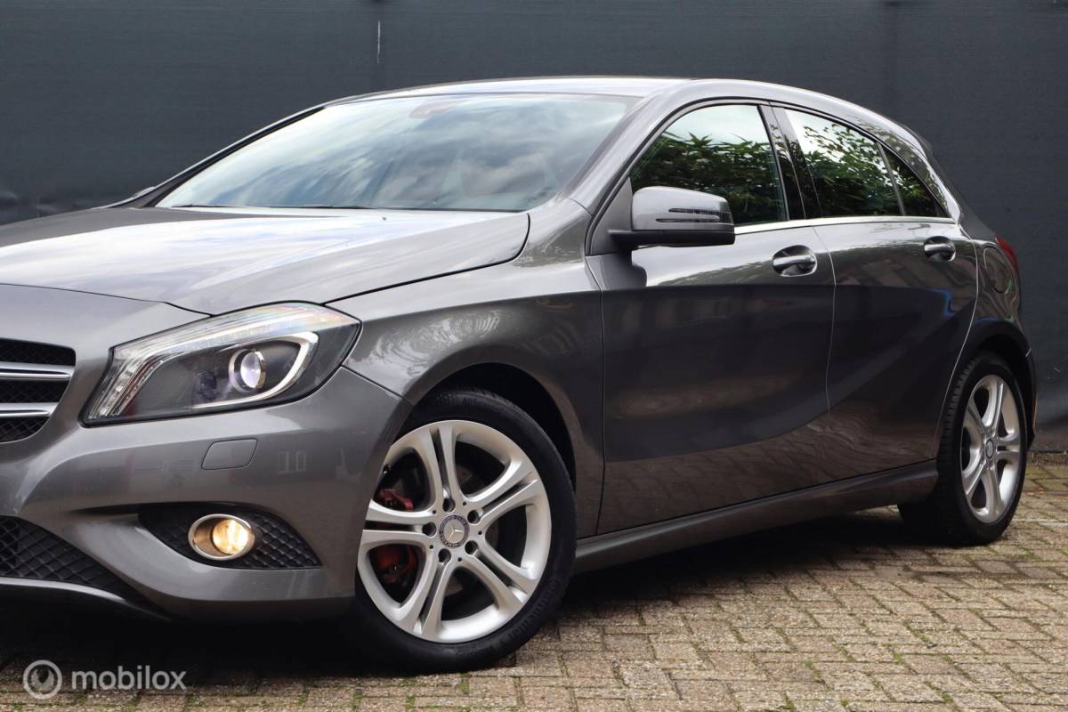 Mercedes-Benz A-Klasse Mercedes A180 aut Ambition | stoelverw | camera | trekhaak