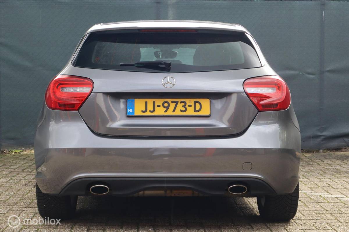Mercedes-Benz A-Klasse Mercedes A180 aut Ambition | stoelverw | camera | trekhaak