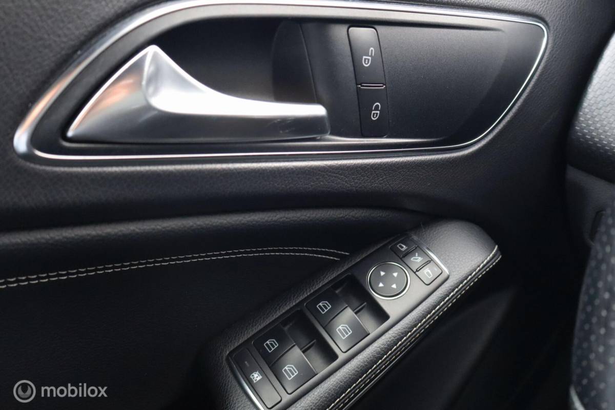 Mercedes-Benz A-Klasse Mercedes A180 aut Ambition | stoelverw | camera | trekhaak