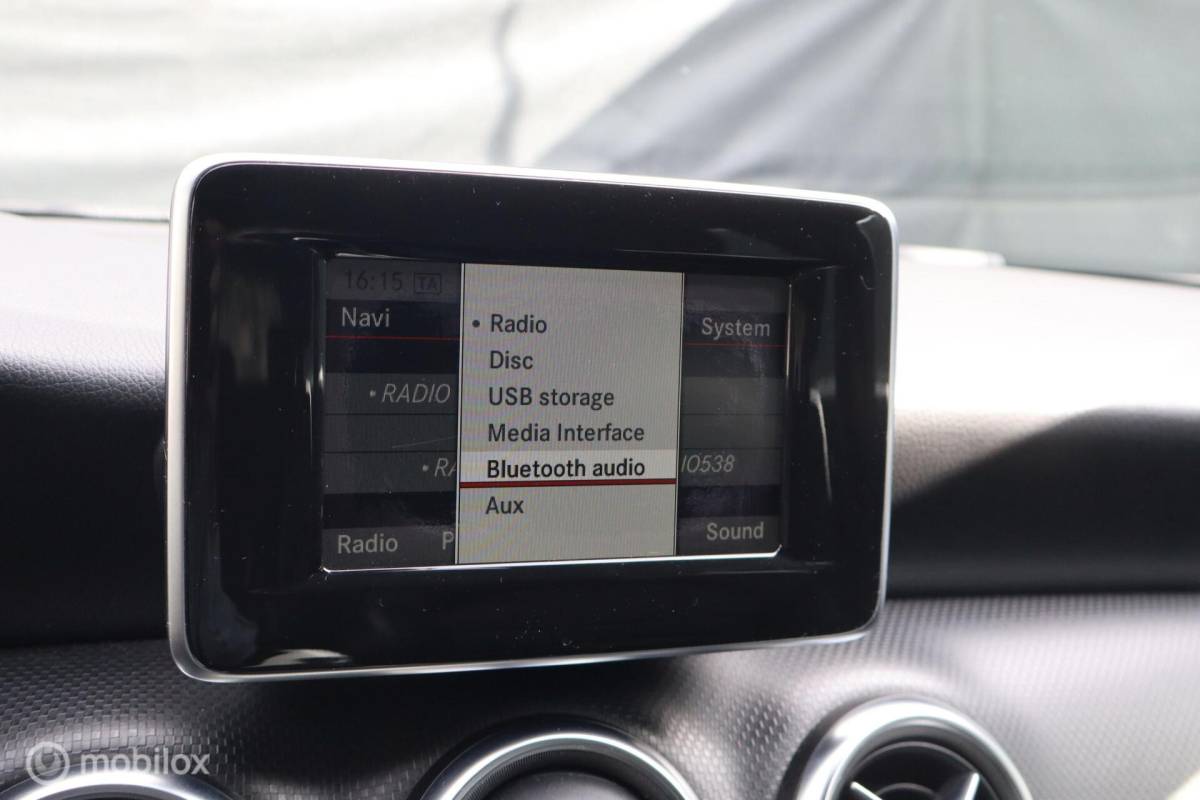 Mercedes-Benz A-Klasse Mercedes A180 aut Ambition | stoelverw | camera | trekhaak