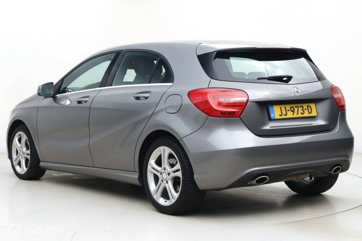 Mercedes-Benz A-Klasse Mercedes A180 aut Ambition | stoelverw | camera | trekhaak