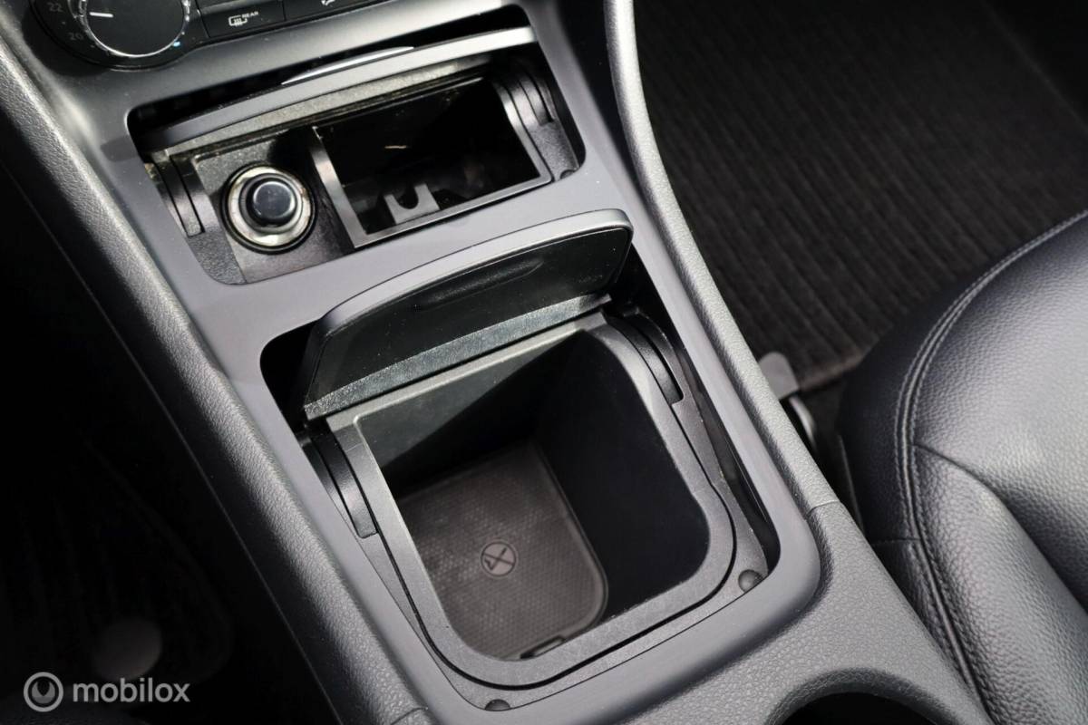 Mercedes-Benz A-Klasse Mercedes A180 aut Ambition | stoelverw | camera | trekhaak