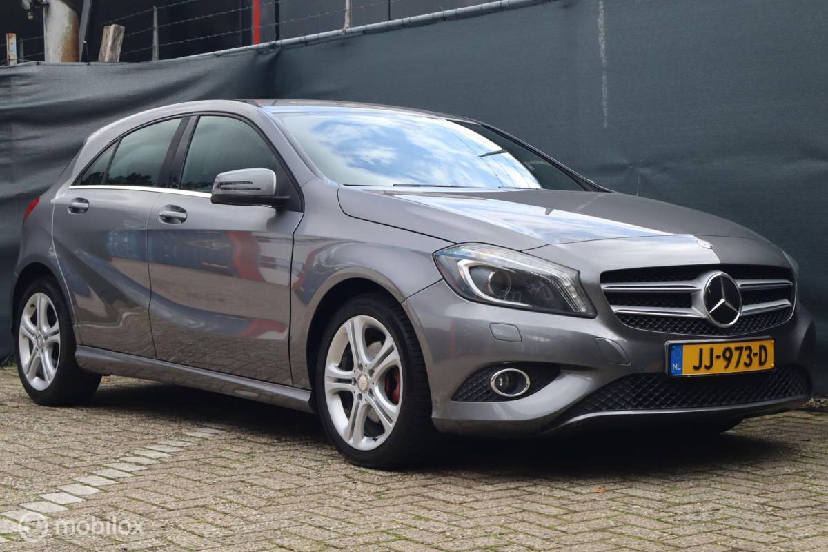 Mercedes-Benz A-Klasse Mercedes A180 aut Ambition | stoelverw | camera | trekhaak