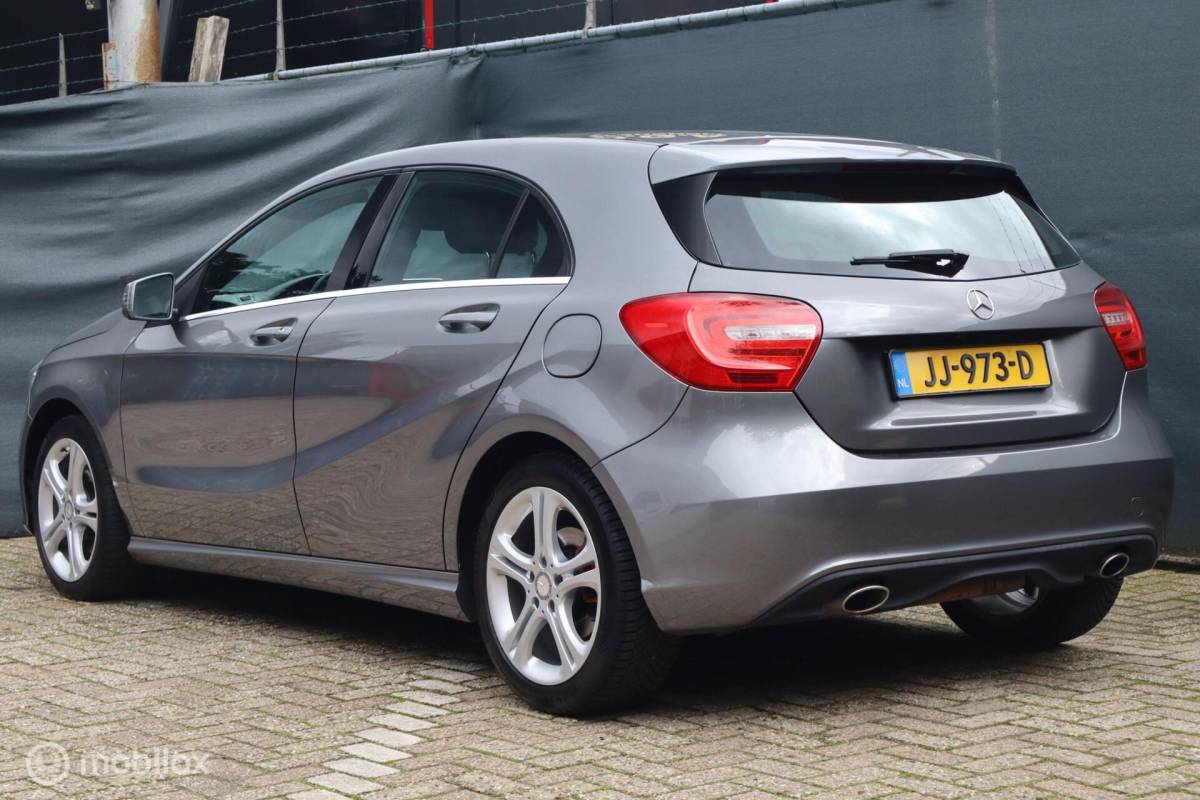 Mercedes-Benz A-Klasse Mercedes A180 aut Ambition | stoelverw | camera | trekhaak