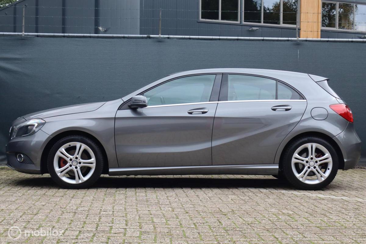 Mercedes-Benz A-Klasse Mercedes A180 aut Ambition | stoelverw | camera | trekhaak