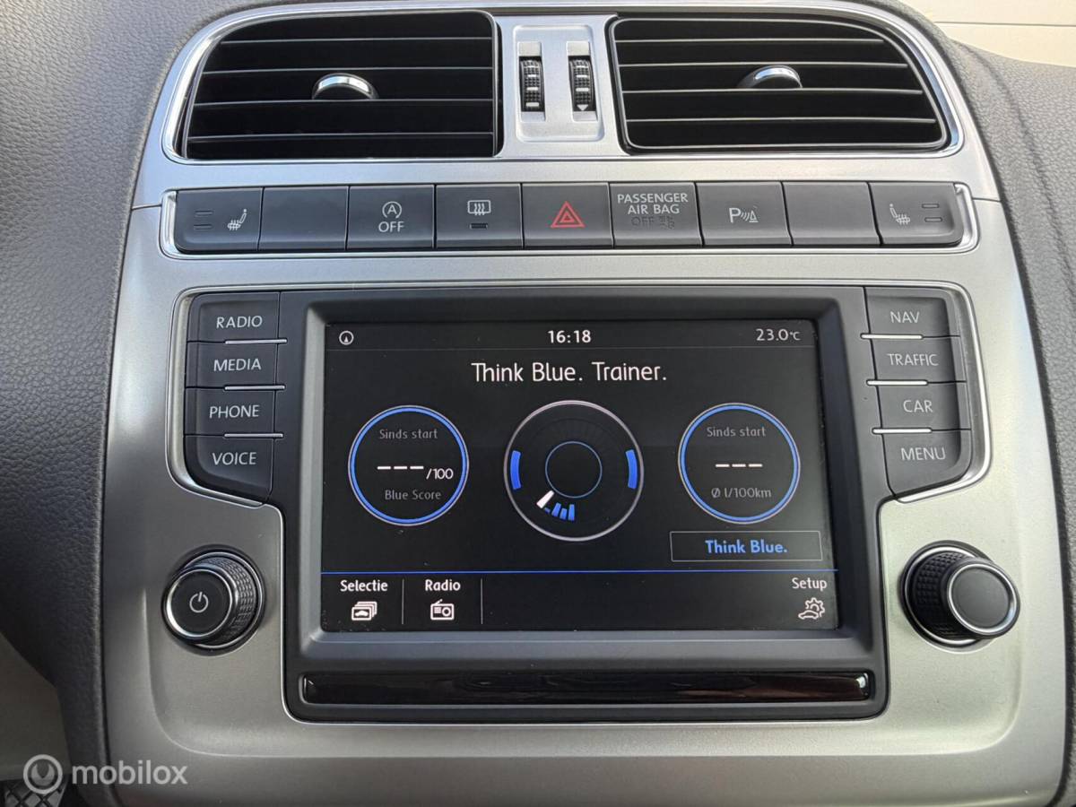 Volkswagen Polo Volkswagen Polo 1.2 TSI BEATS AUDIO! VOL CLIMA*CARPLAY*PDC*NAV*CRUISE