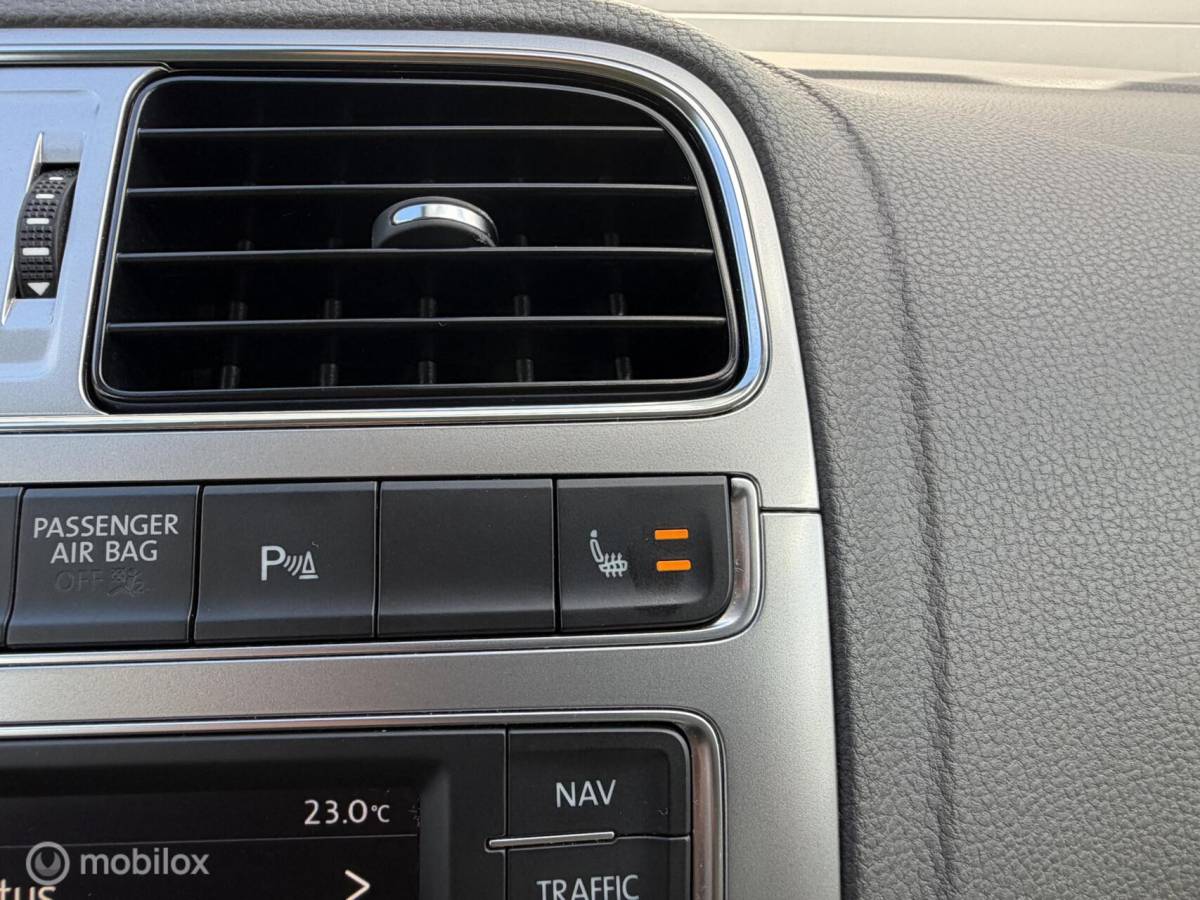 Volkswagen Polo Volkswagen Polo 1.2 TSI BEATS AUDIO! VOL CLIMA*CARPLAY*PDC*NAV*CRUISE