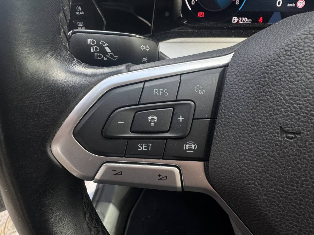 Volkswagen Golf Volkswagen Golf 1.5 TSI Life ✅ Virtual Cockpit ✅ PDC V+A ✅ Carplay ✅
