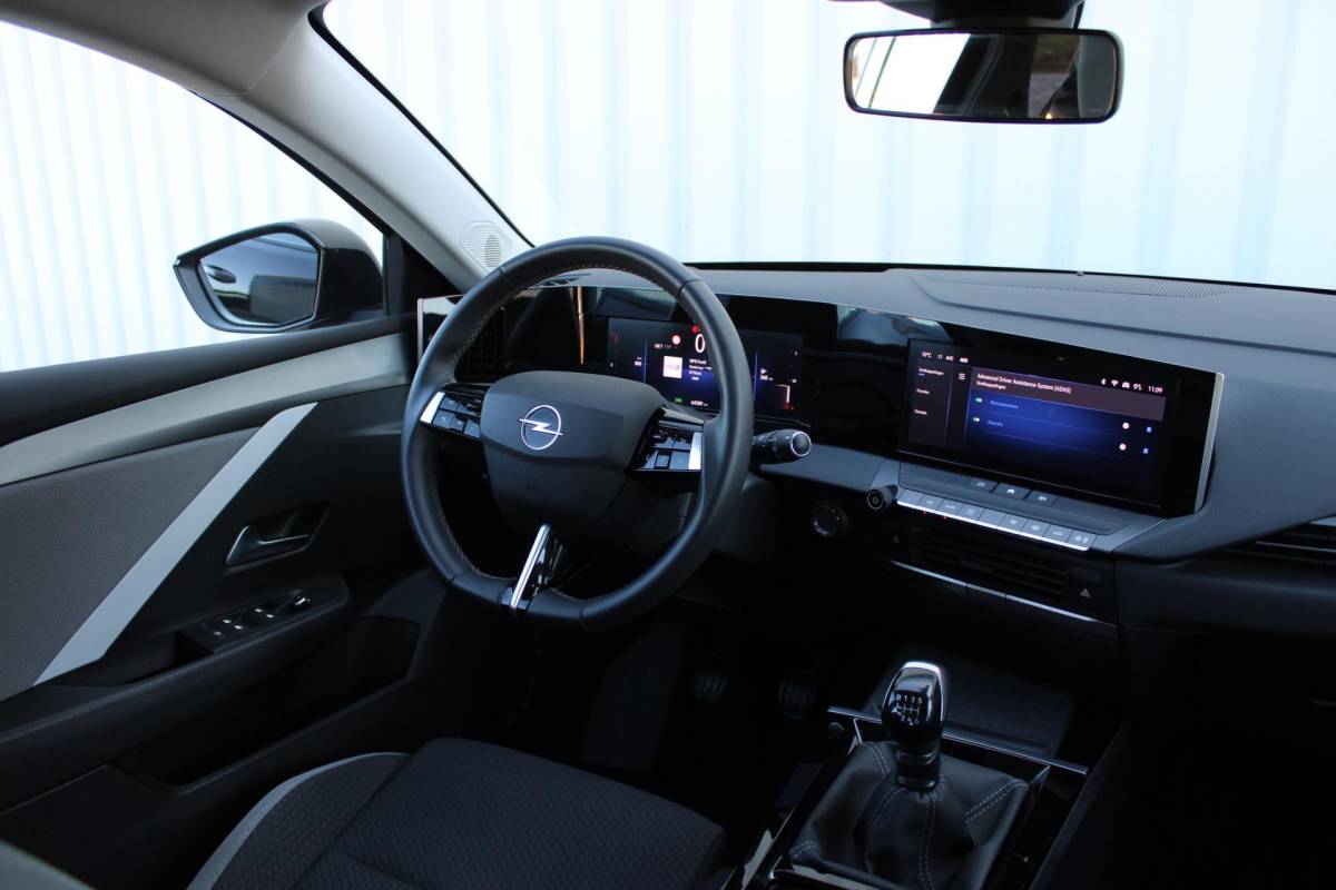 Opel Astra Opel Astra 1.2 Level 2 | Incl. 12 maanden garantie | Cruise control | Climate control | Apple carplay/Android auto | DAB radio | Lane assist | Parkeersensoren |