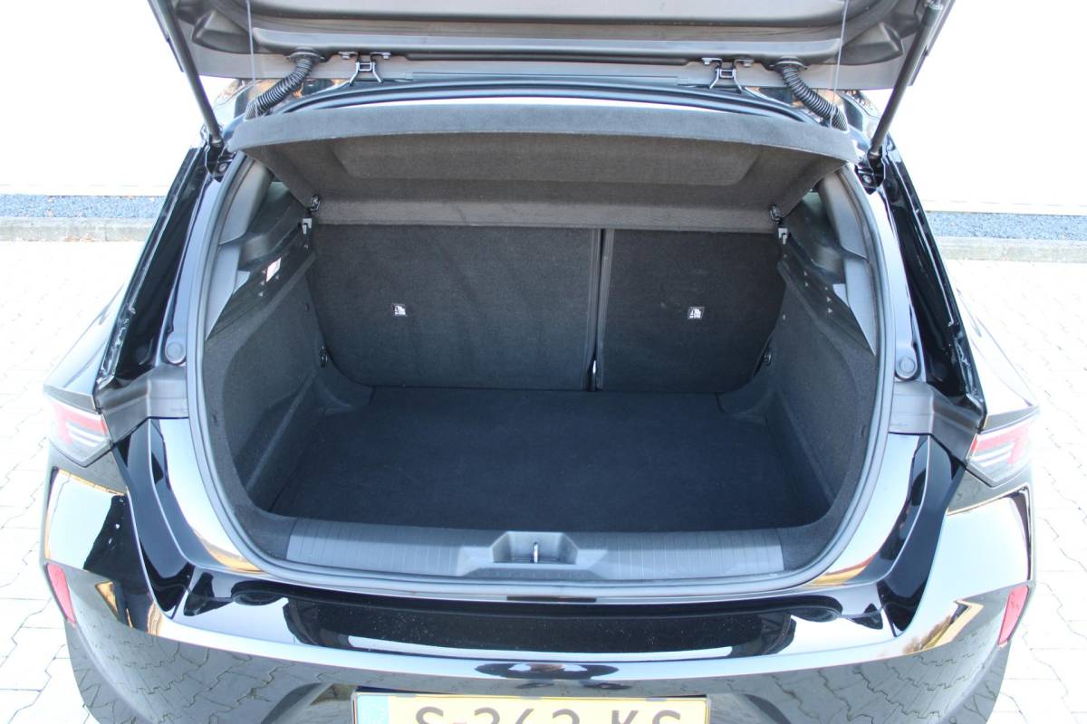 Opel Astra Opel Astra 1.2 Level 2 | Incl. 12 maanden garantie | Cruise control | Climate control | Apple carplay/Android auto | DAB radio | Lane assist | Parkeersensoren |