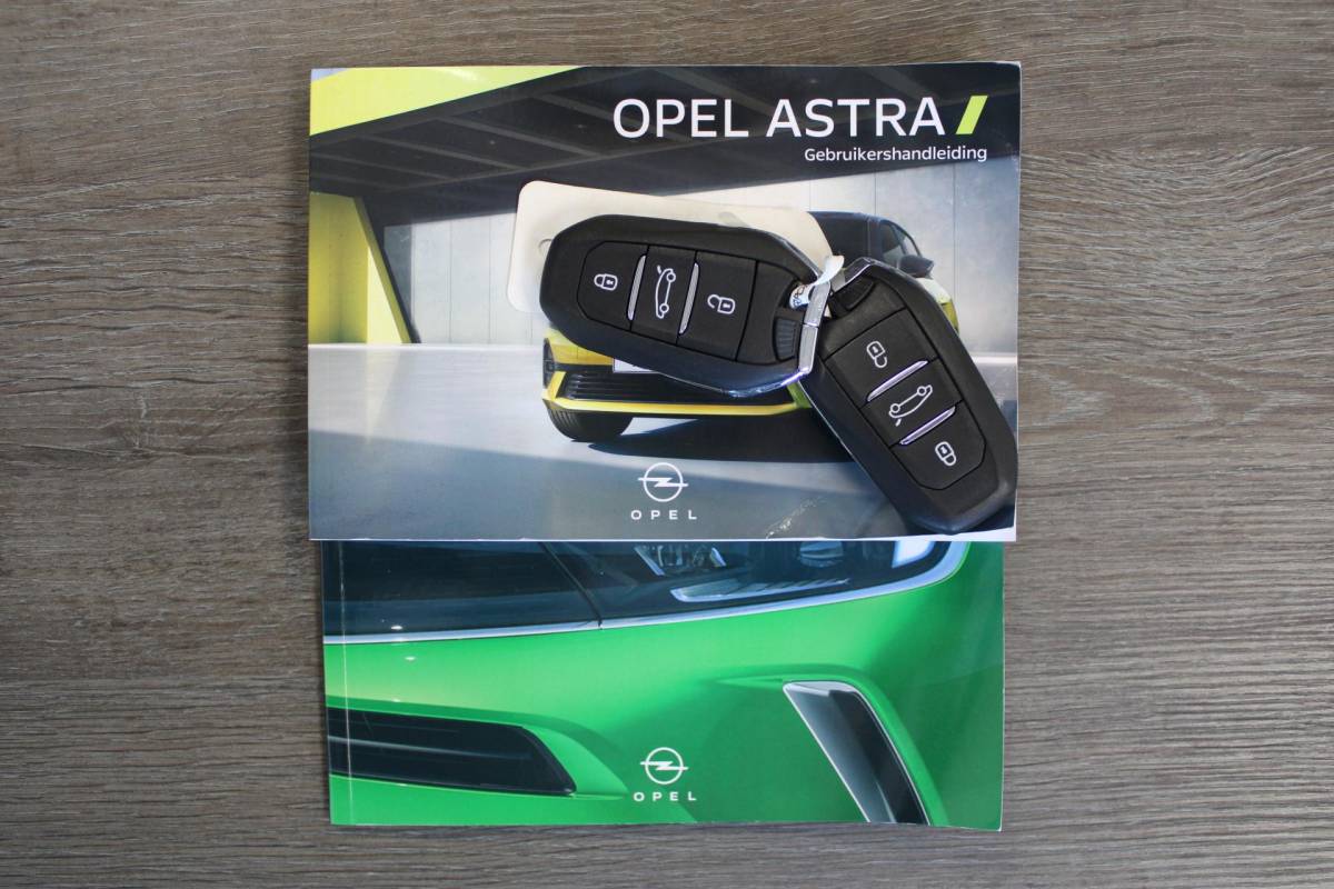 Opel Astra Opel Astra 1.2 Level 2 | Incl. 12 maanden garantie | Cruise control | Climate control | Apple carplay/Android auto | DAB radio | Lane assist | Parkeersensoren |