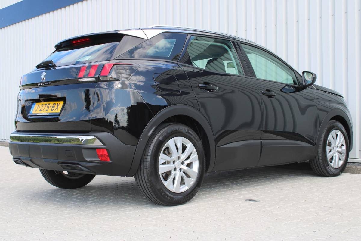 Peugeot 3008 Peugeot 3008 1.2 PureTech Active Avantage | Incl. 12 maanden garantie | Nieuwe distributieriem + beurt | Apple carplay/Android auto | Trekhaak afneembaar | Cruise control | Parkeercamera | Navigatie | Climate control | DAB radio | 100% onderhouden |