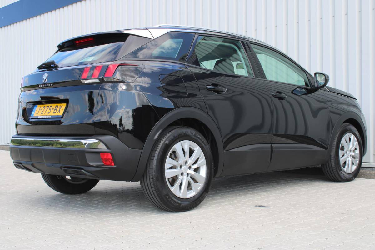 Peugeot 3008 Peugeot 3008 1.2 PureTech Active Avantage | Incl. 12 maanden garantie | Nieuwe distributieriem + beurt | Apple carplay/Android auto | Trekhaak afneembaar | Cruise control | Parkeercamera | Navigatie | Climate control | DAB radio | 100% onderhouden |