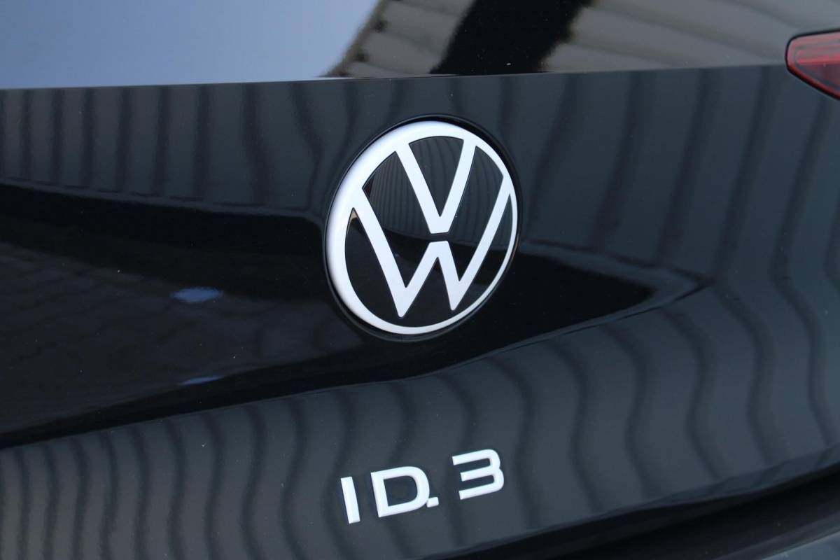 Volkswagen ID.3 Volkswagen ID.3 Pro 58 kWh | Incl. 12 maanden garantie | SOH 91% | Apple carplay/Android auto | Stoel/stuurverwarming | Standkachel | Navigatie | DAB radio | Adaptieve cruise control |