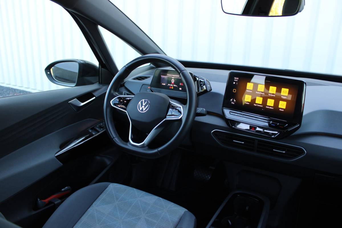 Volkswagen ID.3 Volkswagen ID.3 Pro 58 kWh | Incl. 12 maanden garantie | SOH 91% | Apple carplay/Android auto | Stoel/stuurverwarming | Standkachel | Navigatie | DAB radio | Adaptieve cruise control |