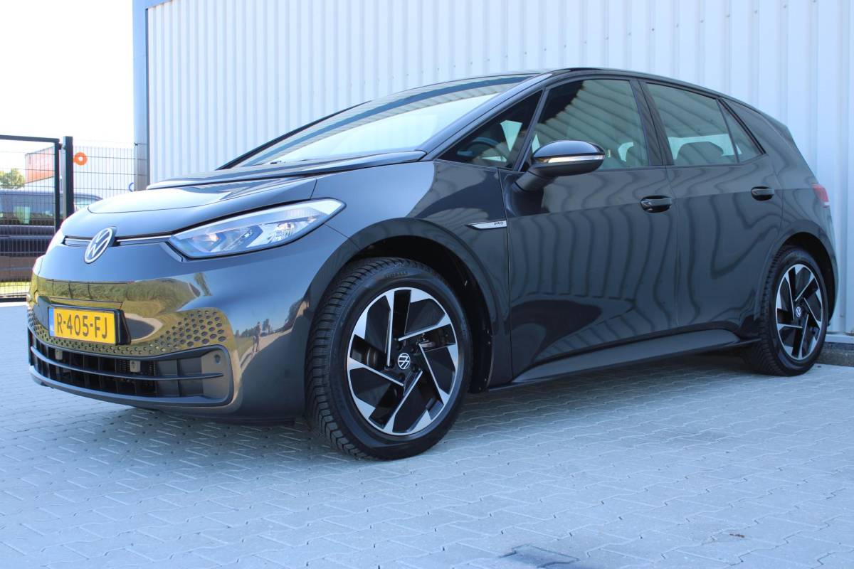 Volkswagen ID.3 Volkswagen ID.3 Pro 58 kWh | Incl. 12 maanden garantie | SOH 91% | Apple carplay/Android auto | Stoel/stuurverwarming | Standkachel | Navigatie | DAB radio | Adaptieve cruise control |