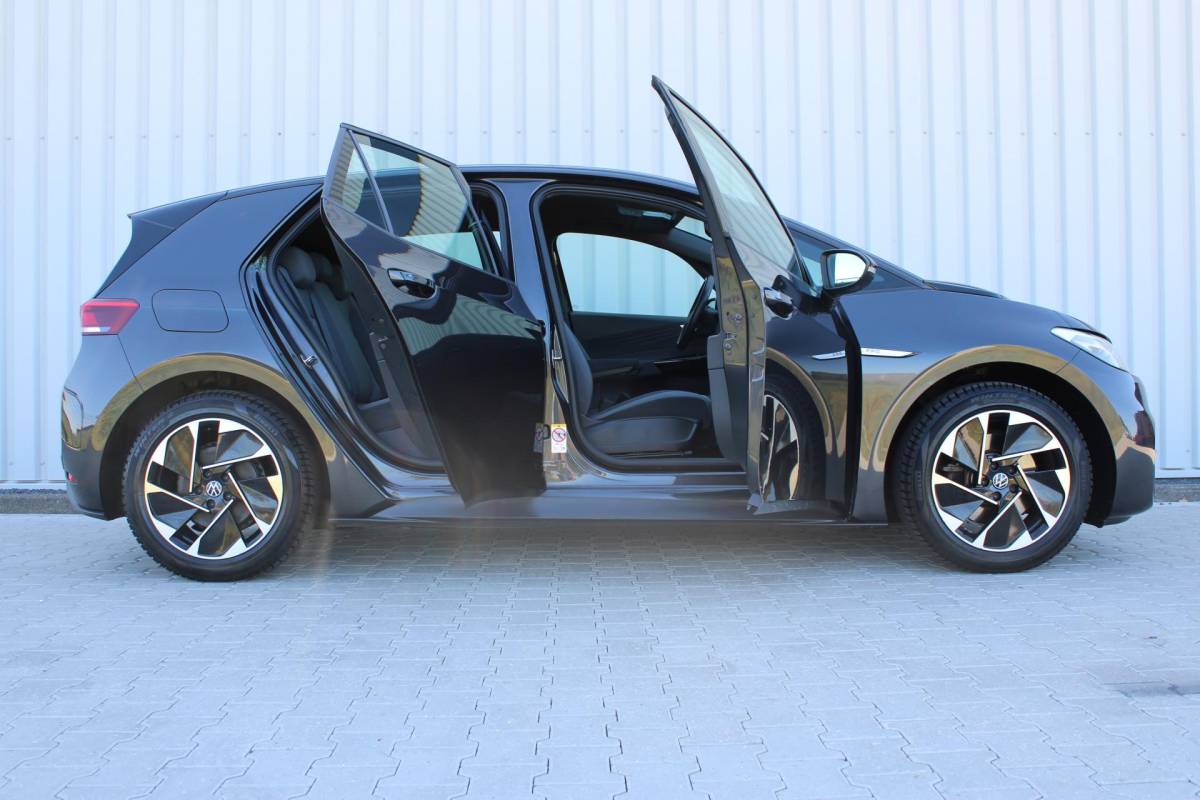 Volkswagen ID.3 Volkswagen ID.3 Pro 58 kWh | Incl. 12 maanden garantie | SOH 91% | Apple carplay/Android auto | Stoel/stuurverwarming | Standkachel | Navigatie | DAB radio | Adaptieve cruise control |