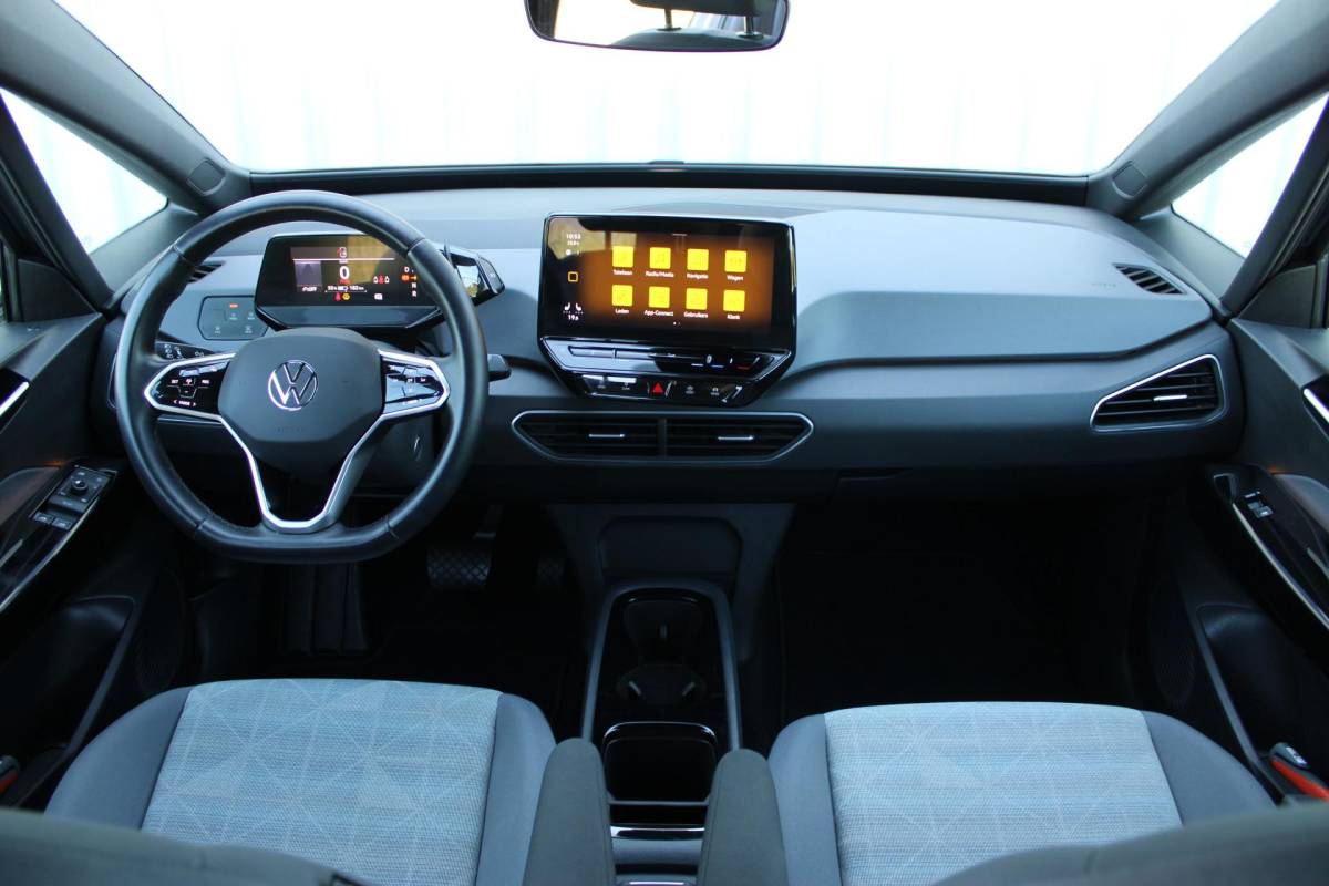 Volkswagen ID.3 Volkswagen ID.3 Pro 58 kWh | Incl. 12 maanden garantie | SOH 91% | Apple carplay/Android auto | Stoel/stuurverwarming | Standkachel | Navigatie | DAB radio | Adaptieve cruise control |