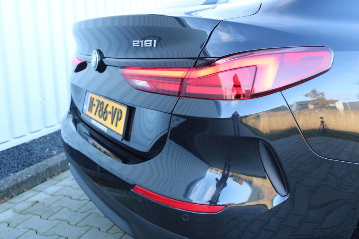BMW 2 Serie BMW 2-serie Gran Coupé 218i Business Edition | Incl. 12 maanden garantie | Cruise control | Climate control | Parkeersensoren | Apple carplay/Android auto | Navigatie | DAB radio | Vol leder sportstoelen |