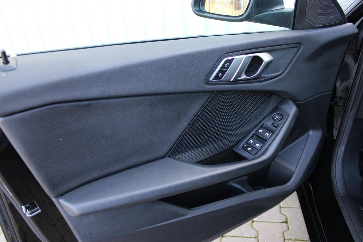 BMW 2 Serie BMW 2-serie Gran Coupé 218i Business Edition | Incl. 12 maanden garantie | Cruise control | Climate control | Parkeersensoren | Apple carplay/Android auto | Navigatie | DAB radio | Vol leder sportstoelen |