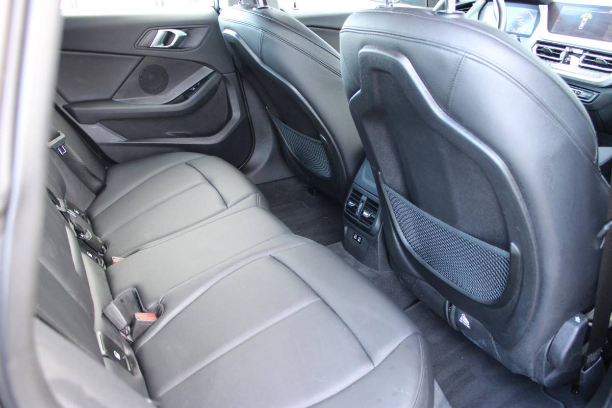 BMW 2 Serie BMW 2-serie Gran Coupé 218i Business Edition | Incl. 12 maanden garantie | Cruise control | Climate control | Parkeersensoren | Apple carplay/Android auto | Navigatie | DAB radio | Vol leder sportstoelen |
