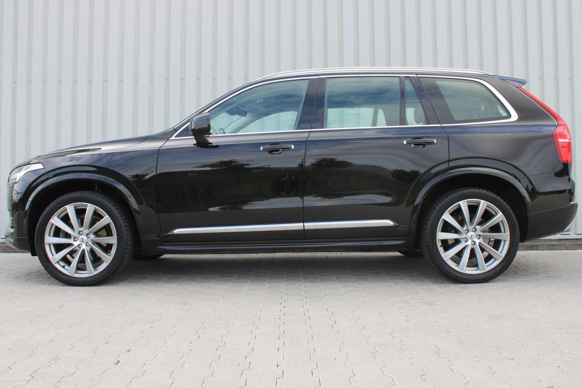Volvo XC90 Volvo XC90 2.0 B5 AWD Inscription Intro Edition | Incl. 12 maanden garantie | 7 persoons | Adaptieve cruise control | Pilot assist | Bowers & Wilkins audio | Head-up display | Stoelverwarming/ventilatie | Stuurverwarming | Schuif/kantel dak | Trekhaak |