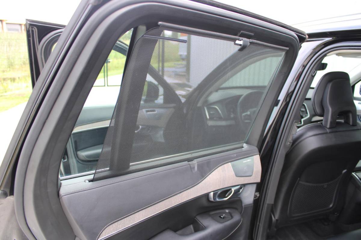 Volvo XC90 Volvo XC90 2.0 B5 AWD Inscription Intro Edition | Incl. 12 maanden garantie | 7 persoons | Adaptieve cruise control | Pilot assist | Bowers & Wilkins audio | Head-up display | Stoelverwarming/ventilatie | Stuurverwarming | Schuif/kantel dak | Trekhaak |