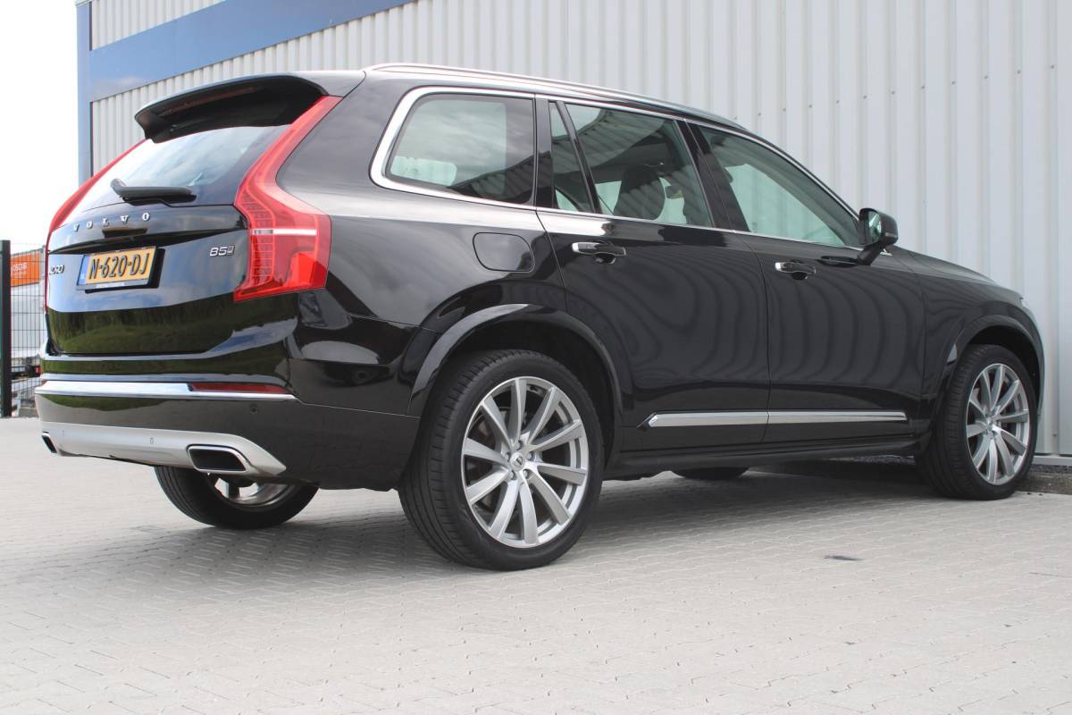 Volvo XC90 Volvo XC90 2.0 B5 AWD Inscription Intro Edition | Incl. 12 maanden garantie | 7 persoons | Adaptieve cruise control | Pilot assist | Bowers & Wilkins audio | Head-up display | Stoelverwarming/ventilatie | Stuurverwarming | Schuif/kantel dak | Trekhaak |