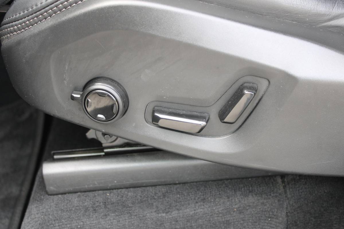 Volvo XC90 Volvo XC90 2.0 B5 AWD Inscription Intro Edition | Incl. 12 maanden garantie | 7 persoons | Adaptieve cruise control | Pilot assist | Bowers & Wilkins audio | Head-up display | Stoelverwarming/ventilatie | Stuurverwarming | Schuif/kantel dak | Trekhaak |