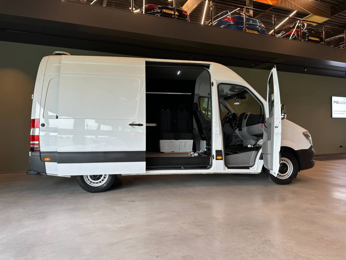 Mercedes-Benz Sprinter Mercedes-Benz Sprinter 316 2.2 CDI 366 AUTOMAAT L2-H2 ROLSTOEL-MINDER VALIDEBUS|SIDE-TO-SIDE|LAAG TARIEF WEGENBELASTING/nwe APK+OH