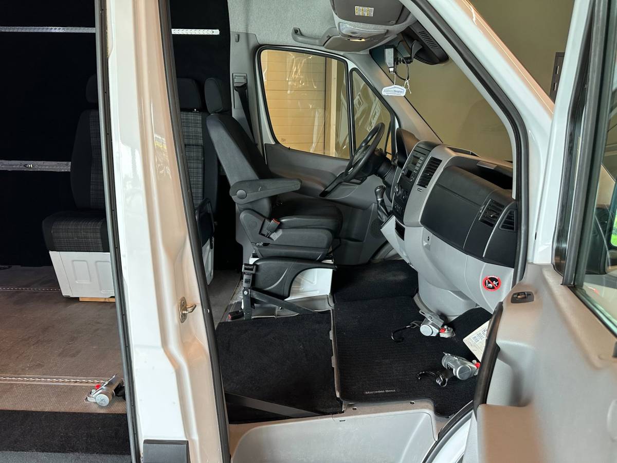 Mercedes-Benz Sprinter Mercedes-Benz Sprinter 316 2.2 CDI 366 AUTOMAAT L2-H2 ROLSTOEL-MINDER VALIDEBUS|SIDE-TO-SIDE|LAAG TARIEF WEGENBELASTING/nwe APK+OH