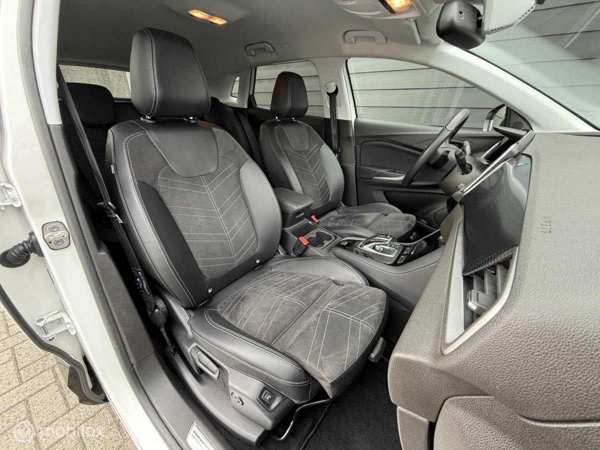 Opel Grandland Opel Grandland 1.2 Turbo GS Line Automaat Carplay/Winterpakket