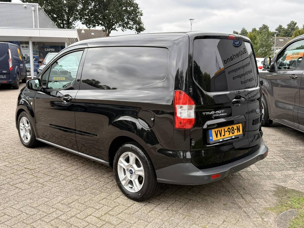 Ford Transit Courier Ford Transit Courier 1.5 TDCI Limited Duratorq S&S 100pk | Navigatie | Camera | Cruise control | Lichtmetalen velgen | Stoelverwarming | Reservewiel
