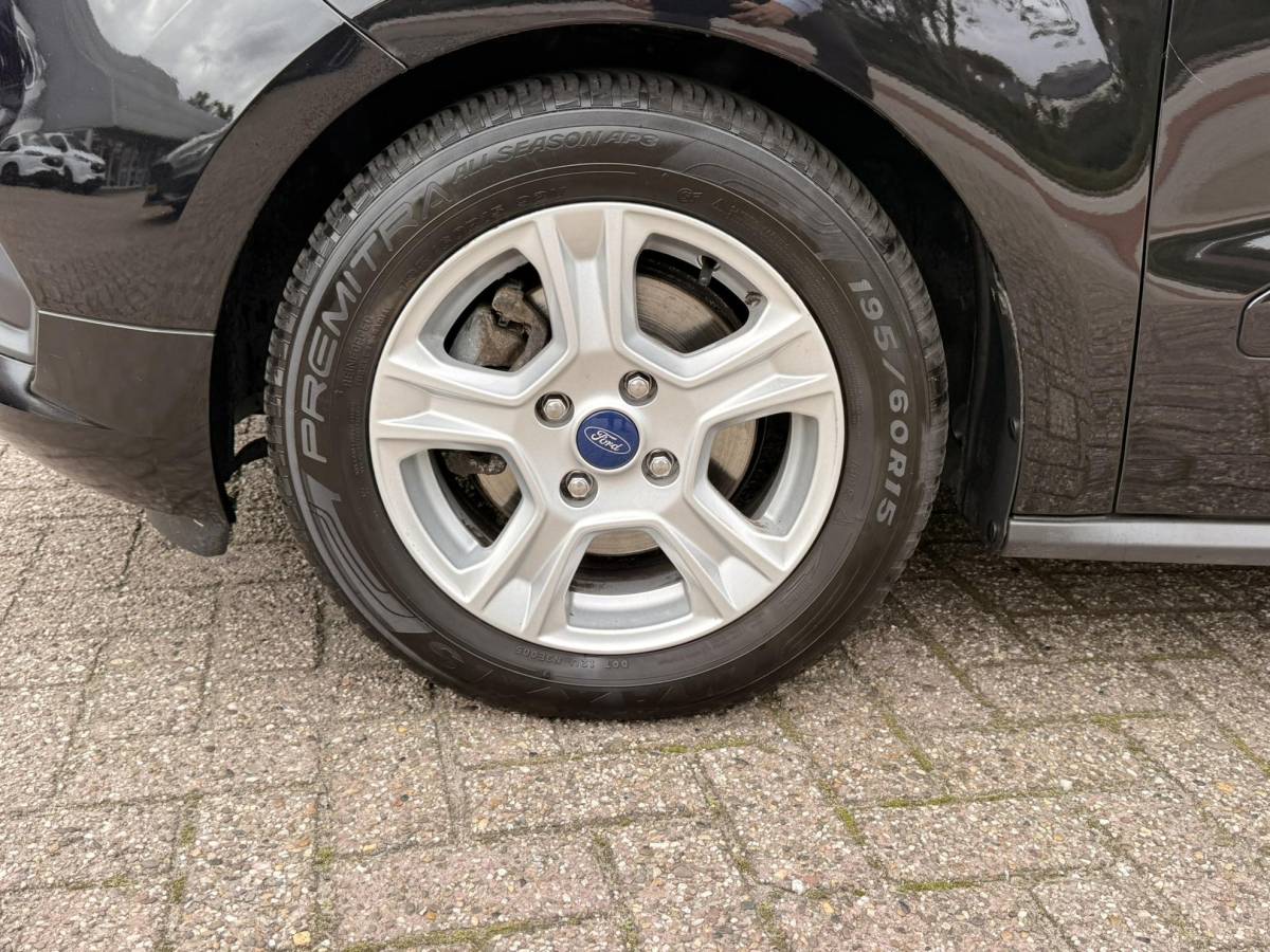 Ford Transit Courier Ford Transit Courier 1.5 TDCI Limited Duratorq S&S 100pk | Navigatie | Camera | Cruise control | Lichtmetalen velgen | Stoelverwarming | Reservewiel