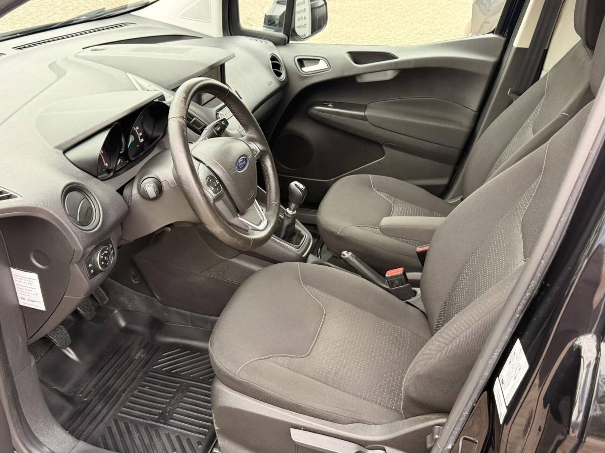 Ford Transit Courier Ford Transit Courier 1.5 TDCI Limited Duratorq S&S 100pk | Navigatie | Camera | Cruise control | Lichtmetalen velgen | Stoelverwarming | Reservewiel