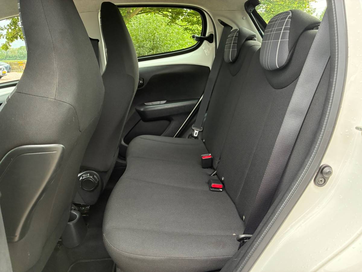 Peugeot 108 Peugeot 108 1.0 e-VTi Active | Airco + Bluetooth + Elk. Ramen Nu €5.975,-!!