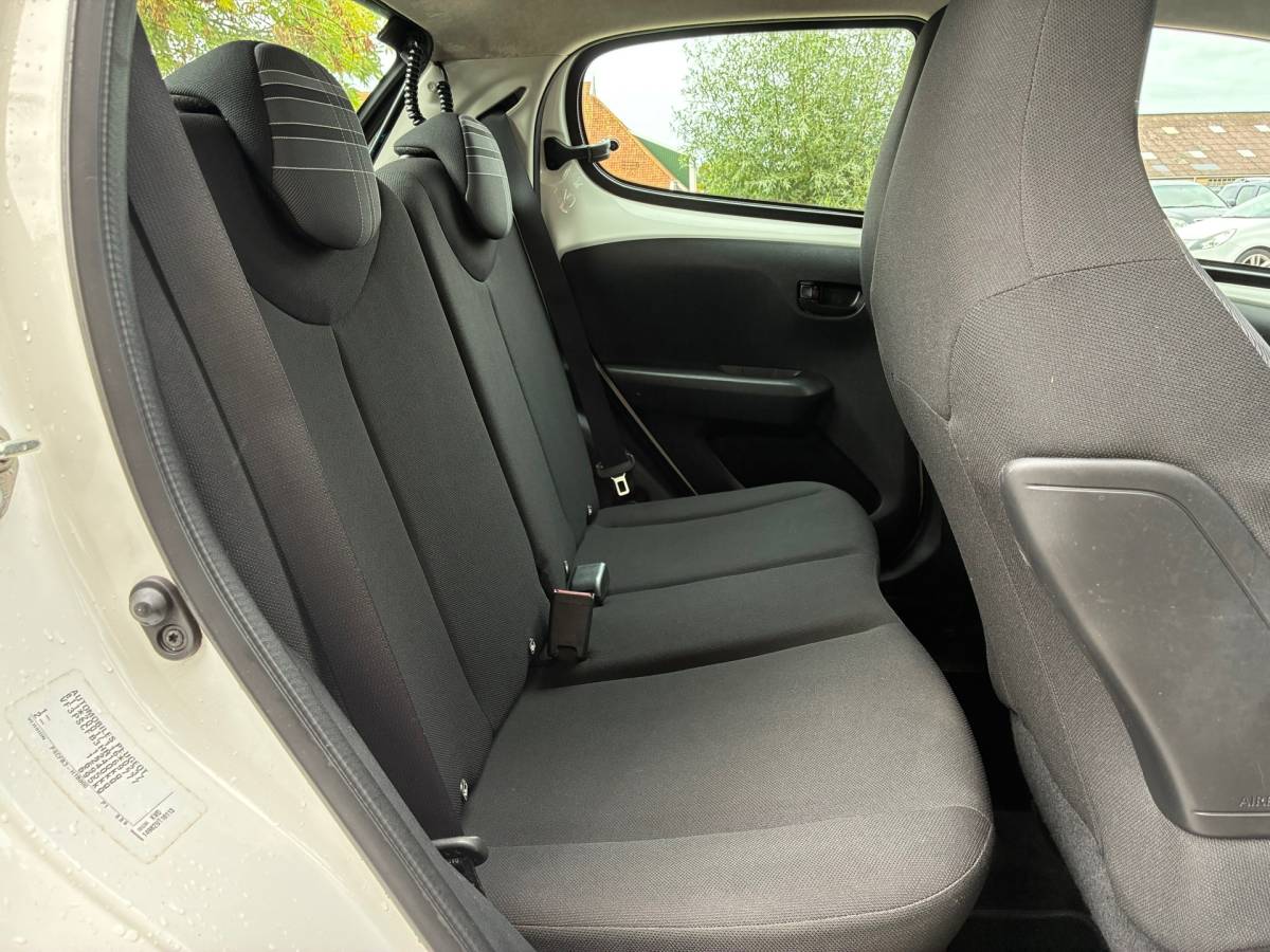 Peugeot 108 Peugeot 108 1.0 e-VTi Active | Airco + Bluetooth + Elk. Ramen Nu €5.975,-!!