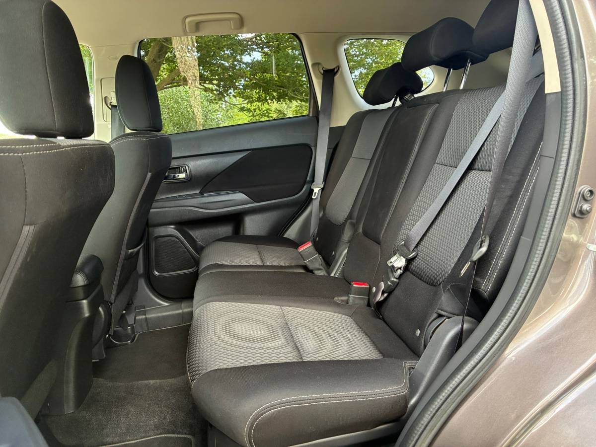 Mitsubishi Outlander Mitsubishi Outlander 2.0 Connect Pro | Automaat | DAB + Carplay + Clima nu €16.975