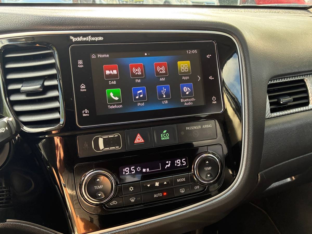 Mitsubishi Outlander Mitsubishi Outlander 2.0 Connect Pro | Automaat | DAB + Carplay + Clima nu €16.975