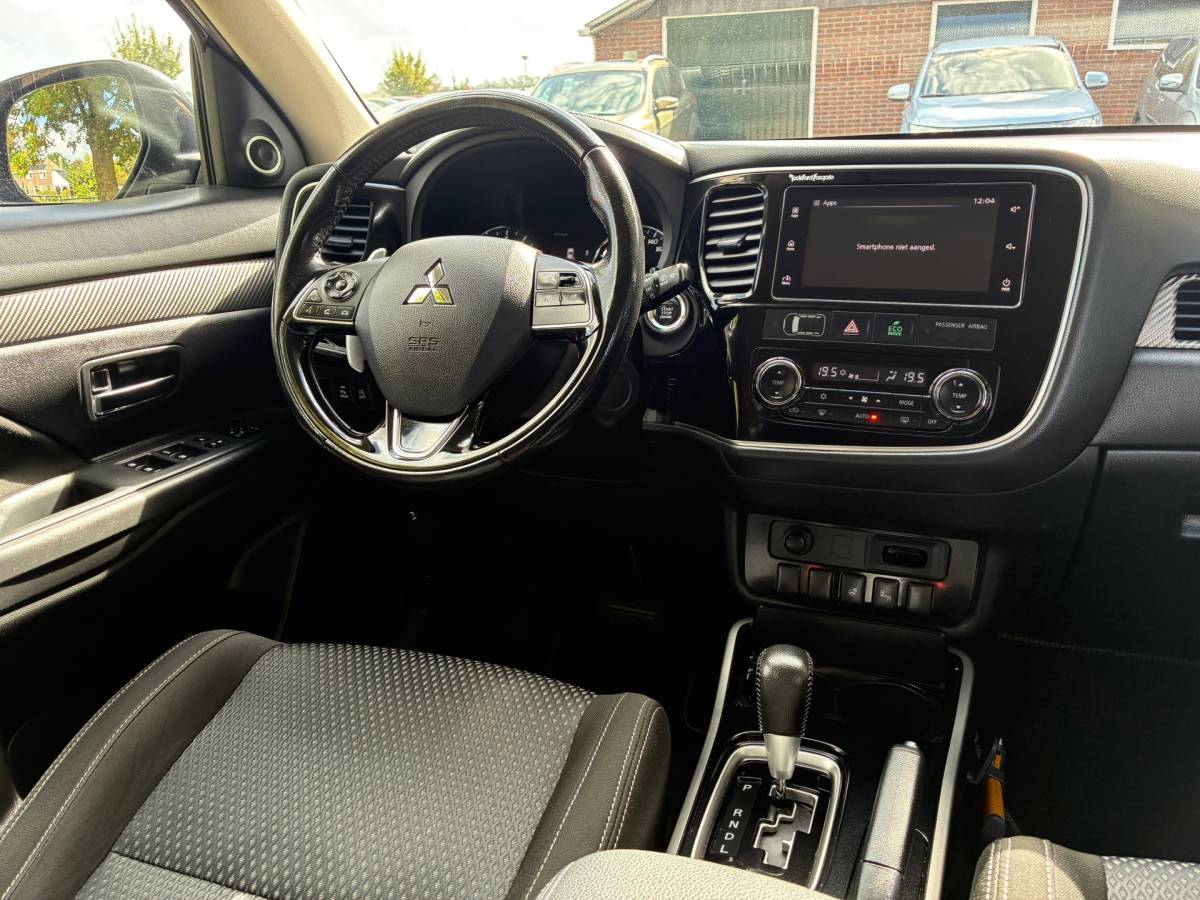 Mitsubishi Outlander Mitsubishi Outlander 2.0 Connect Pro | Automaat | DAB + Carplay + Clima nu €16.975