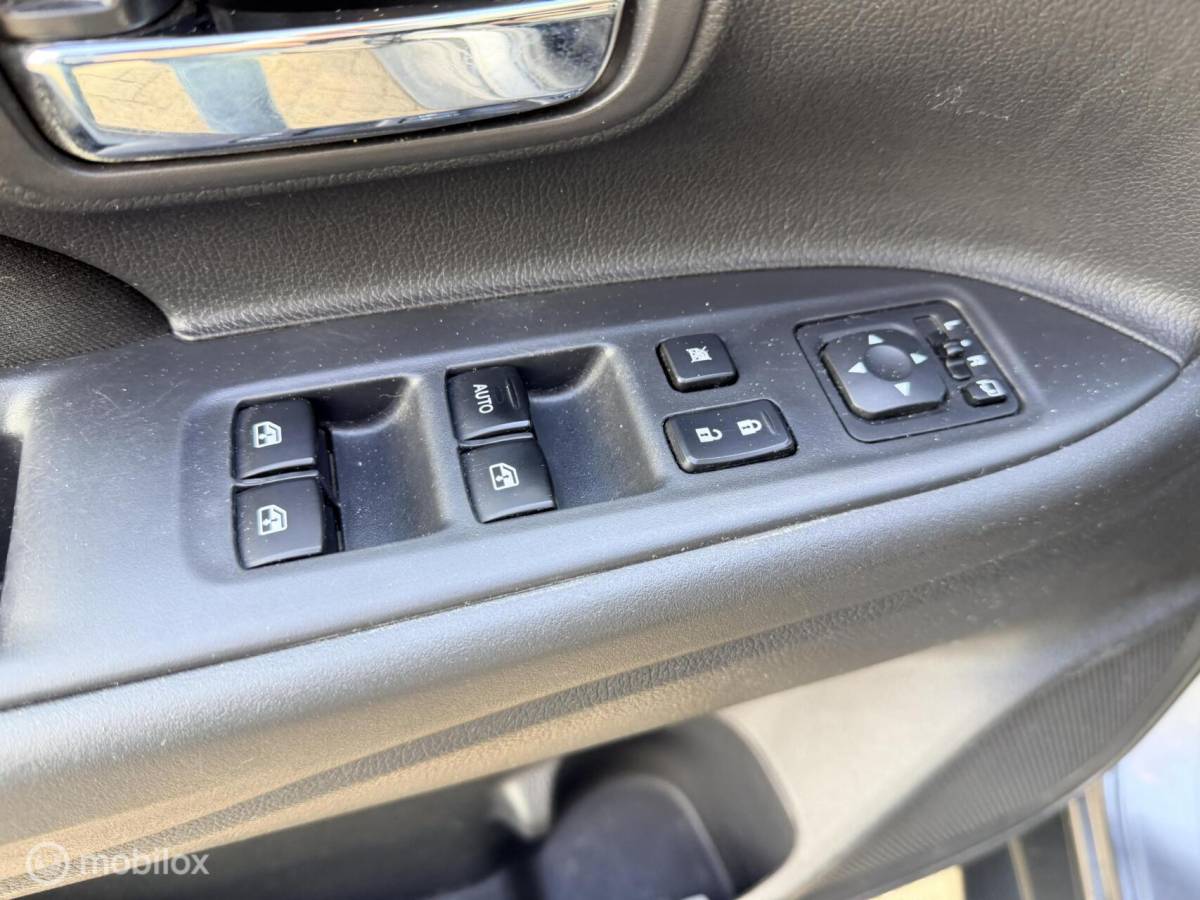 Mitsubishi Outlander Mitsubishi Outlander 2.0 Executive Edition|7 persoons | trekhaak| carplay|