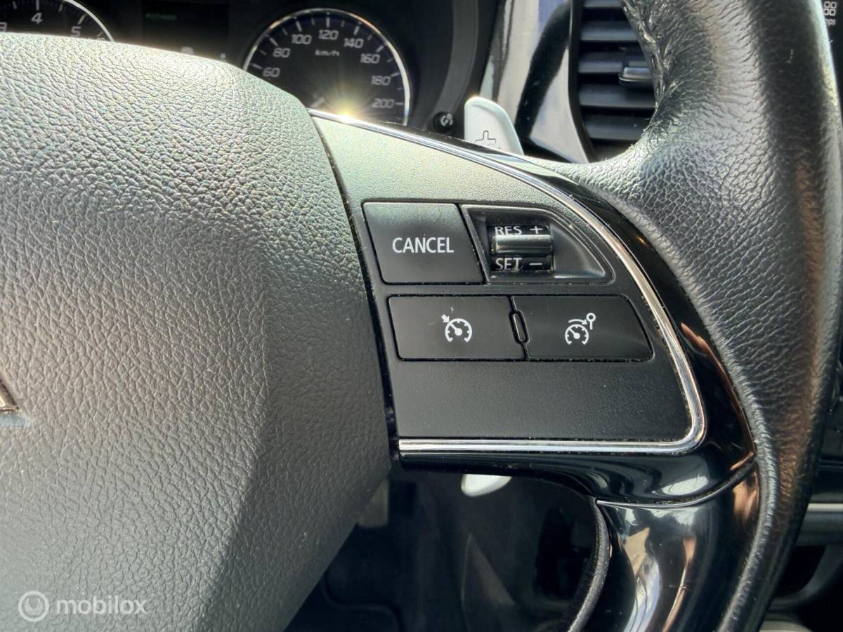 Mitsubishi Outlander Mitsubishi Outlander 2.0 Executive Edition|7 persoons | trekhaak| carplay|