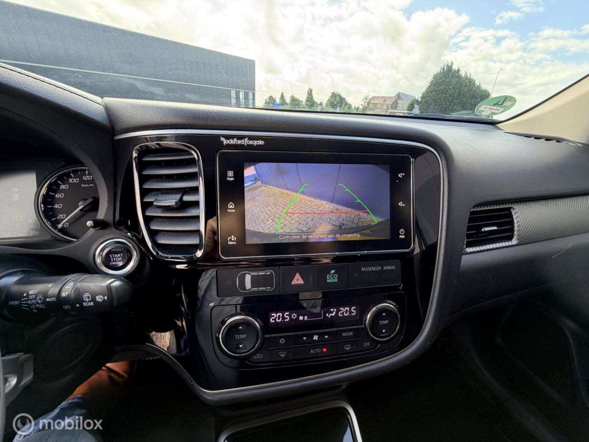 Mitsubishi Outlander Mitsubishi Outlander 2.0 Executive Edition|7 persoons | trekhaak| carplay|